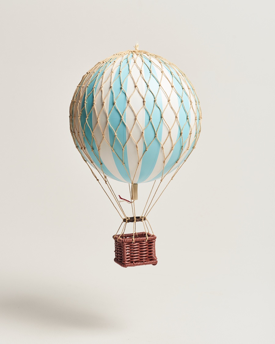 Authentic Models Travels Light Balloon Light Blue – Bleu