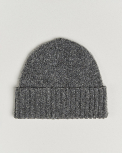 Robert Mackie Rona Ribbed Shaggy Lambswool Beanie Dark Grey – Gris