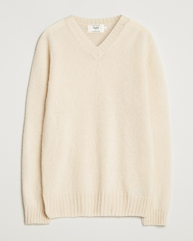 Harley Of Scotland for Care of Carl Harley Of Scotland Brushed Supersoft Lambswool V-Neck Vanilla – Blanc