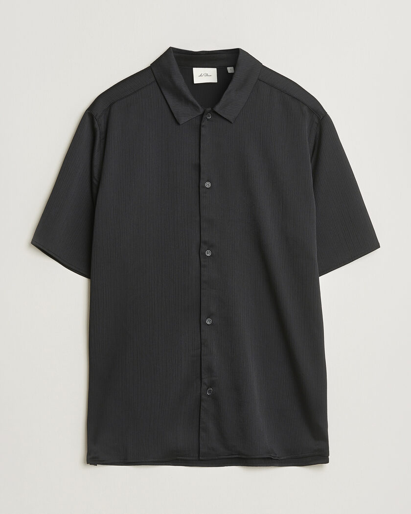 LES DEUX Hector Plissé Short Sleeve Shirt Black – Noir