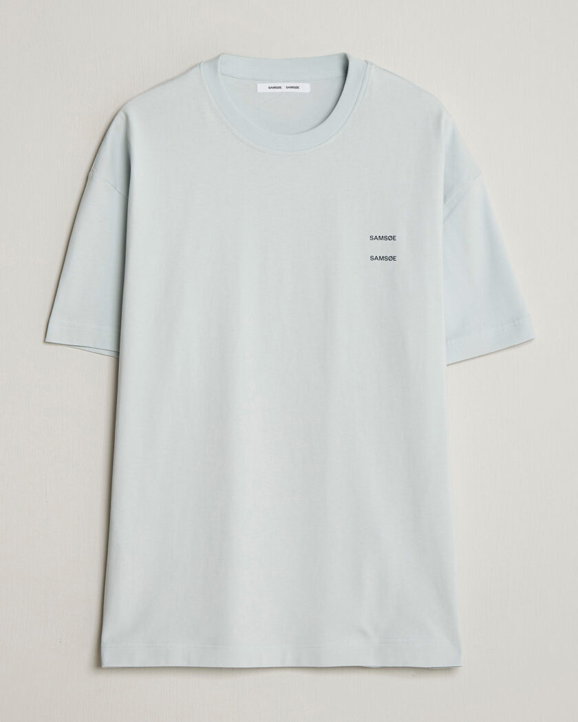Samsøe Samsøe Joel Organic Cotton T-Shirt Skywriting – Bleu