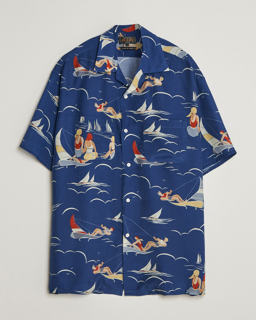  BEAMS PLUS Holiday Print Camp Shirt Navy – Bleu