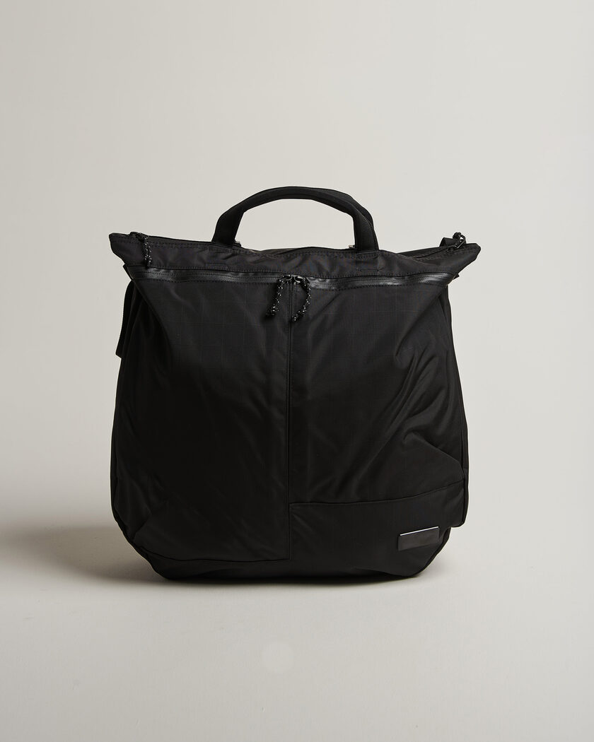 DB Utility Tote 32L Black Out – Noir