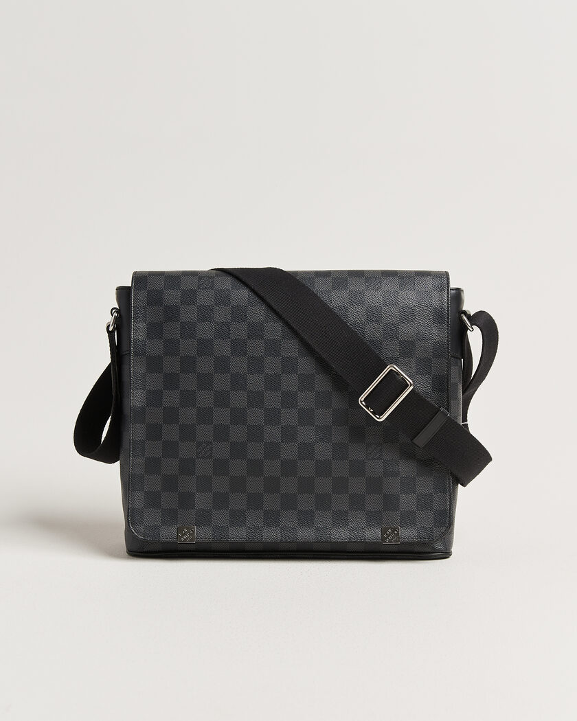 Louis Vuitton Pre-Owned Louis Vuitton District Messenger Bag MM Damier Graphite – Noir
