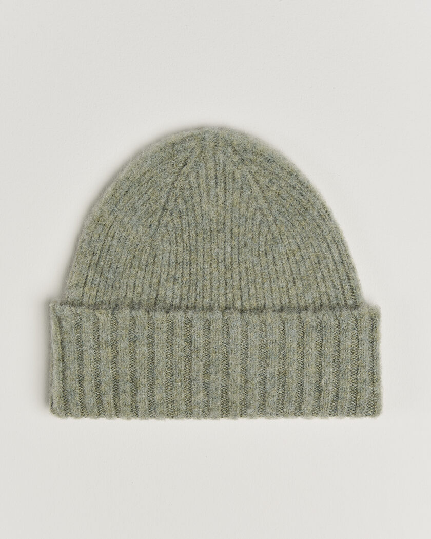 Robert Mackie Rona Ribbed Shaggy Lambswool Beanie Light Green – Vert