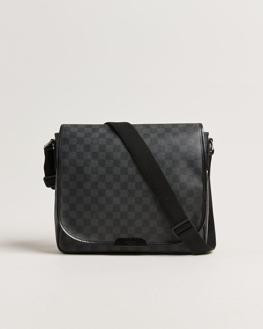 Louis Vuitton Pre-Owned Daniel MM Shoulder Bag Damier Graphite – Gris