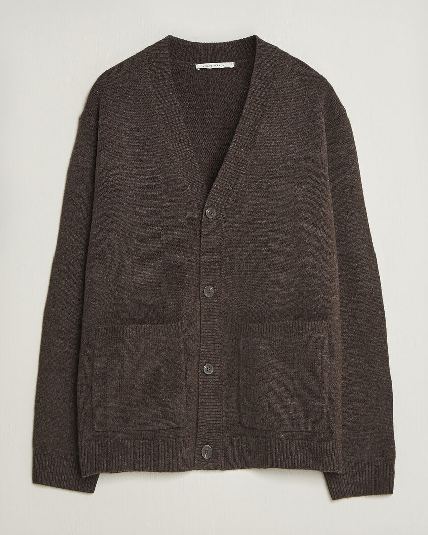 A Day's March Jarrow Lambswool Cardigan Dark Brown – Marron