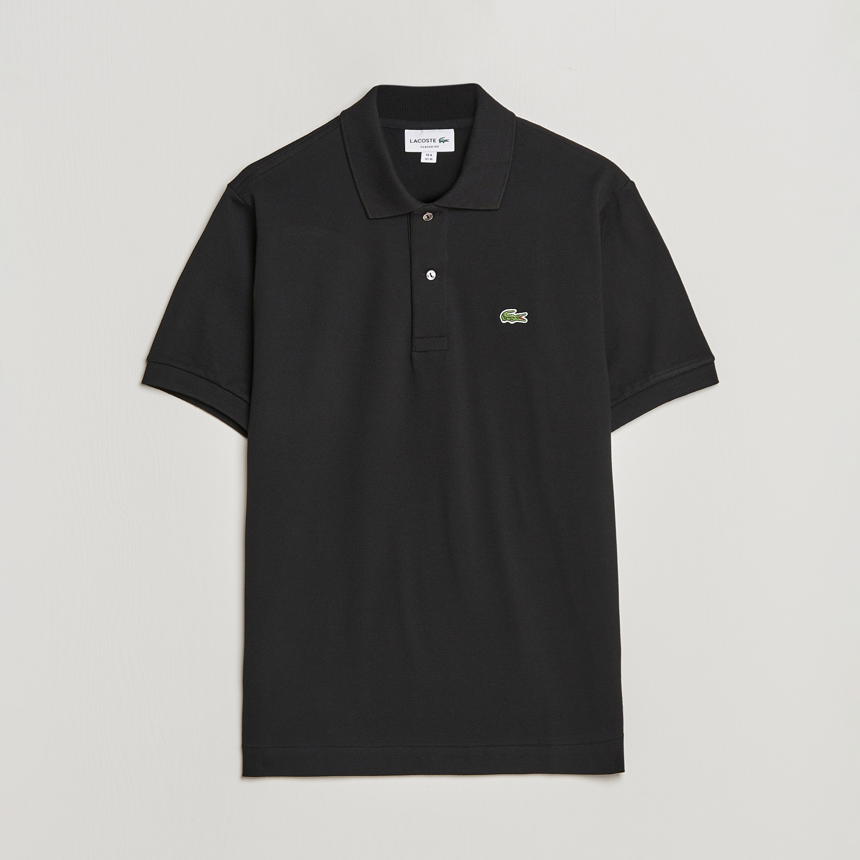 lacoste à proximité