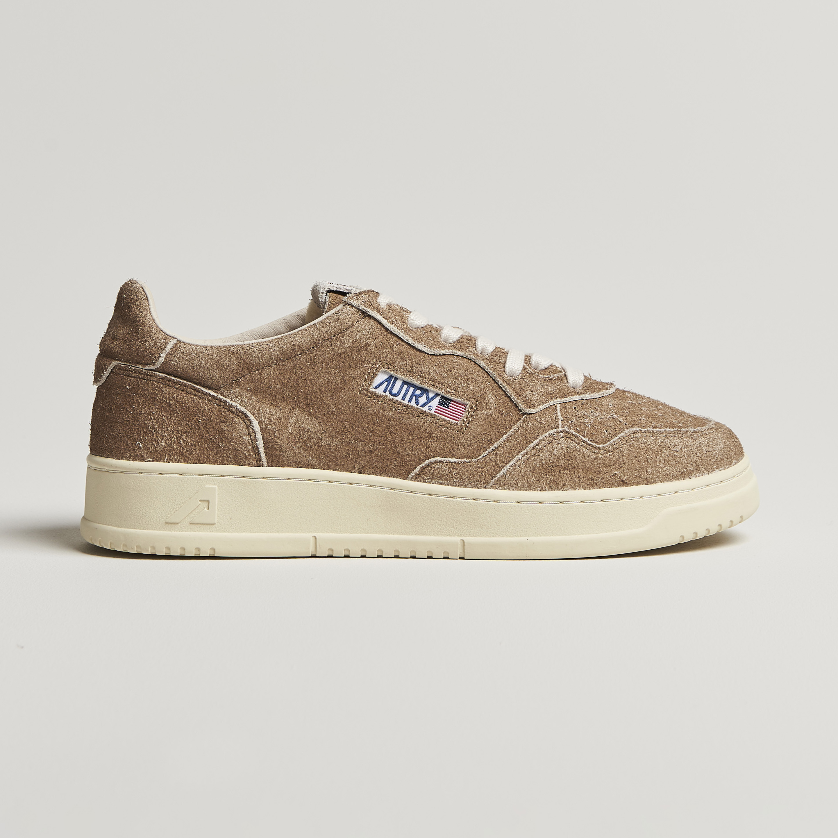 Autry Medalist Low Suede Sneaker Texas Brown - Acheter Autry CareOfCarl.fr.