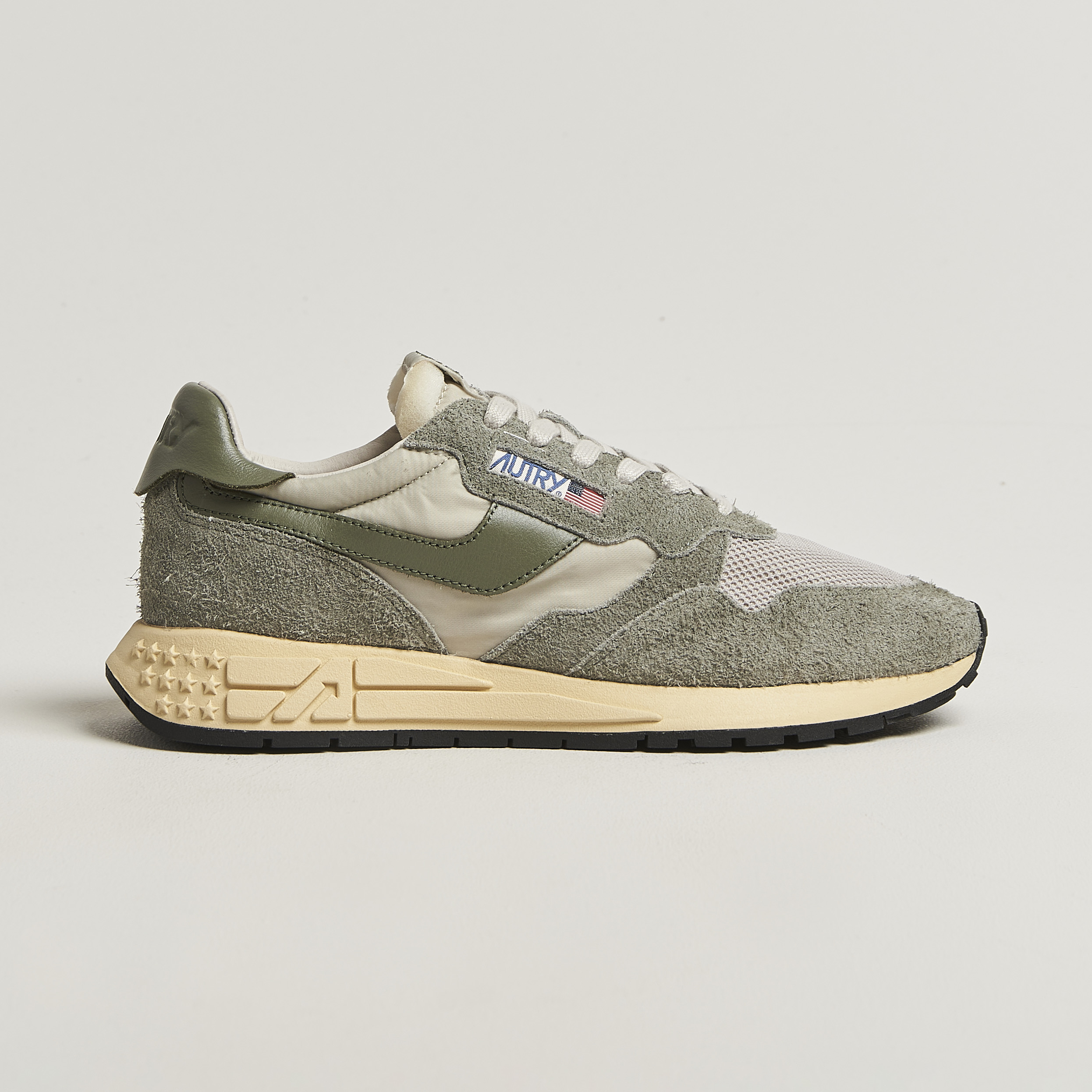 Autry Reelwind Running Sneaker Grey/Green - Acheter Autry CareOfCarl.fr.