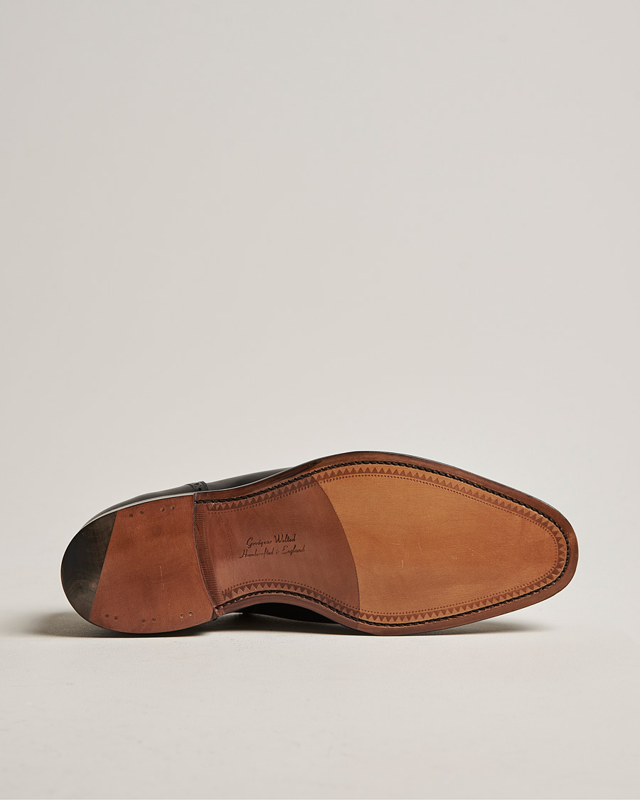 Homme | Loake 1880 Strand Brogue Black Calf | Loake 1880 | Strand Brogue Black Calf