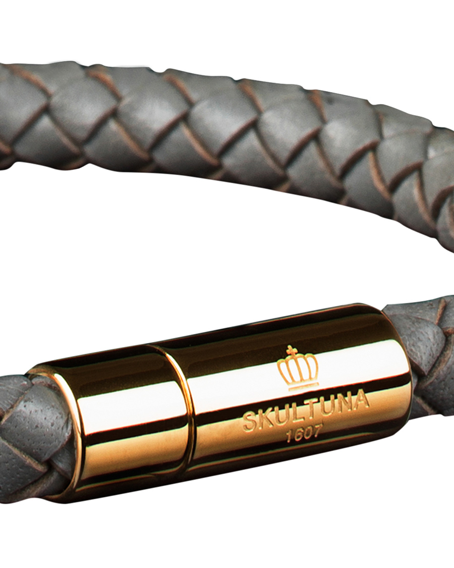 Homme | Skultuna One Row Leather Bracelet Grey Gold | Skultuna | One Row Leather Bracelet Grey Gold