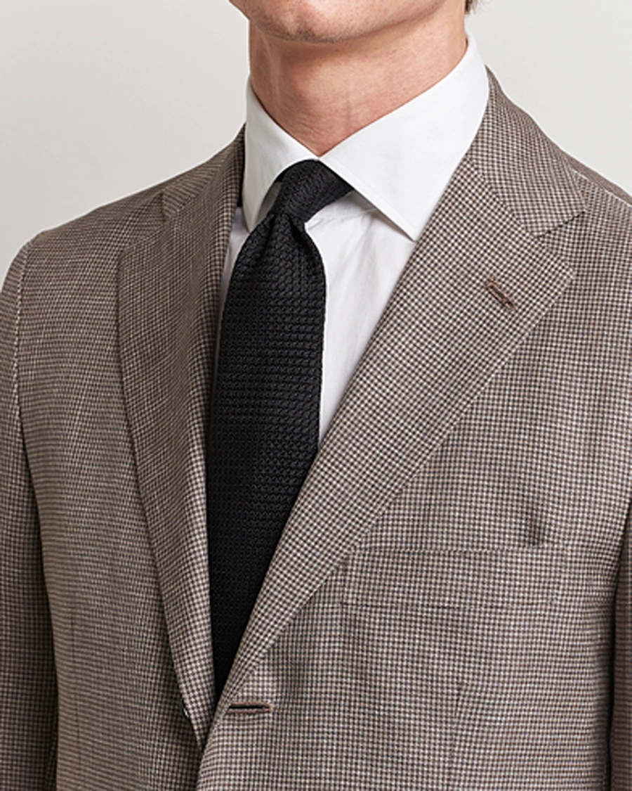 Homme | Réunion Estival | Drake's | Silk Grenadine Handrolled 8 cm Tie Black