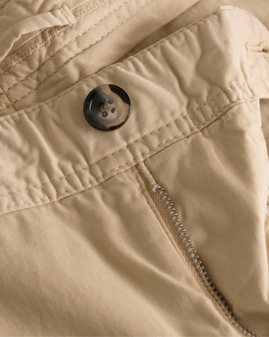 Homme | Pantalons | J.Lindeberg | Chaze Deco Satin Stretch Chinos Beige