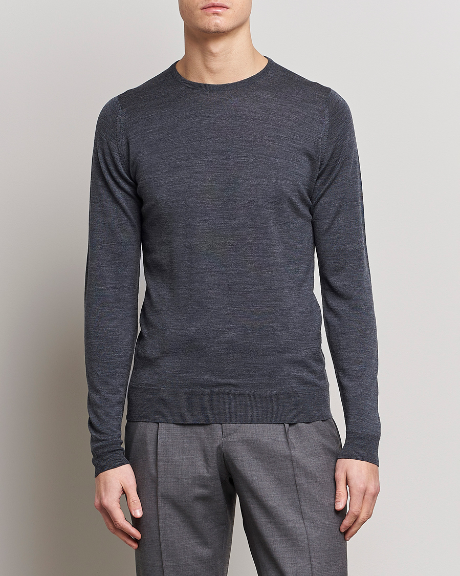 Homme | Best of British | John Smedley | Lundy Extra Fine Merino Crew Neck Charcoal