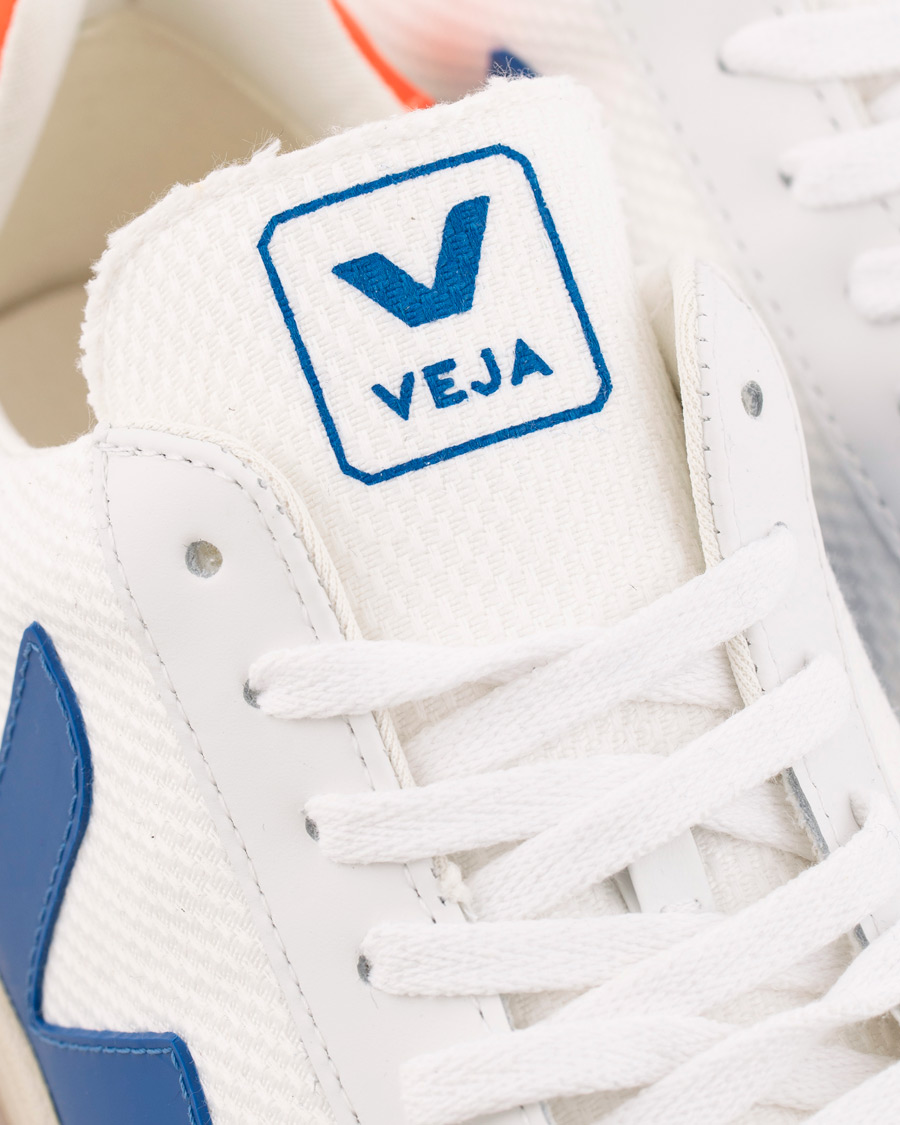 Homme | Veja V-12 Mesh Sneaker White/Indigo/Orange/Flou | Veja | V-12 Mesh Sneaker White/Indigo/Orange/Flou
