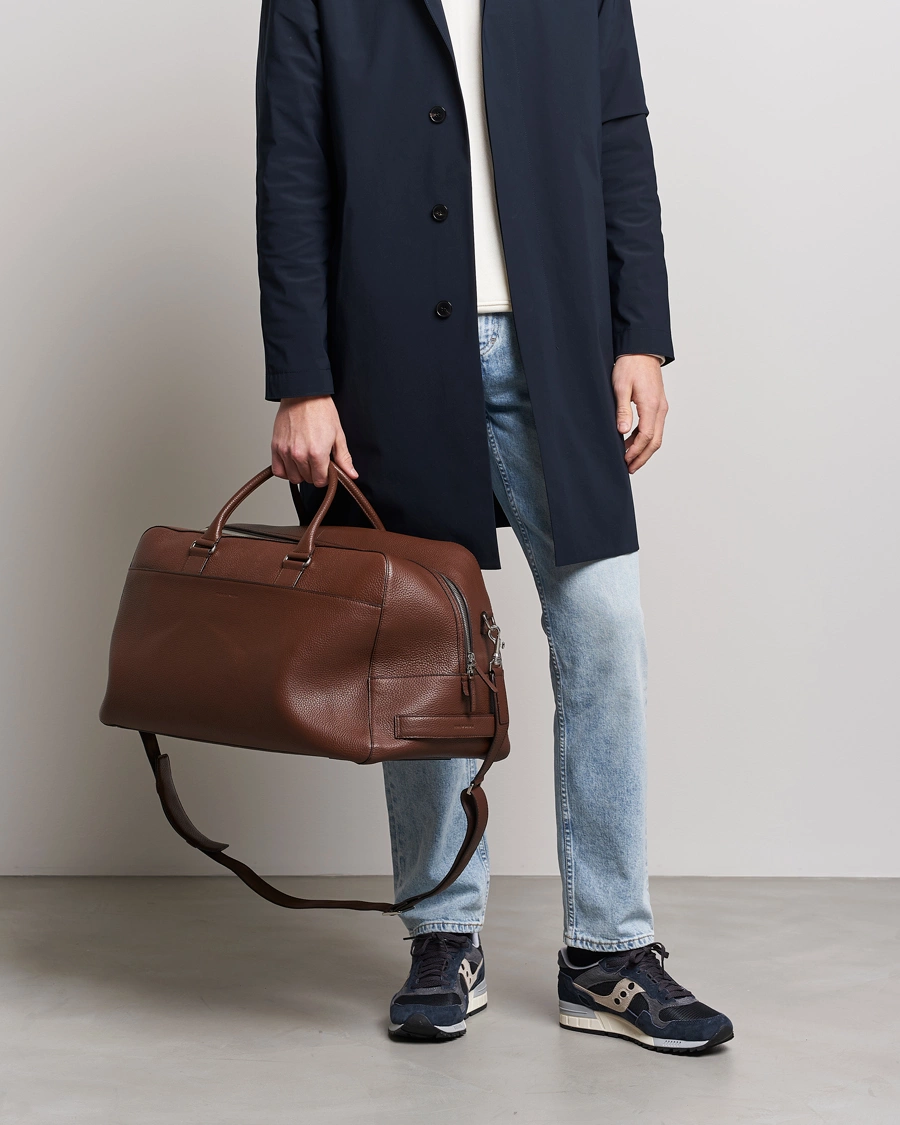 Homme | Accessoires | Tiger of Sweden | Brome Grained Leather Weekendbag Brown
