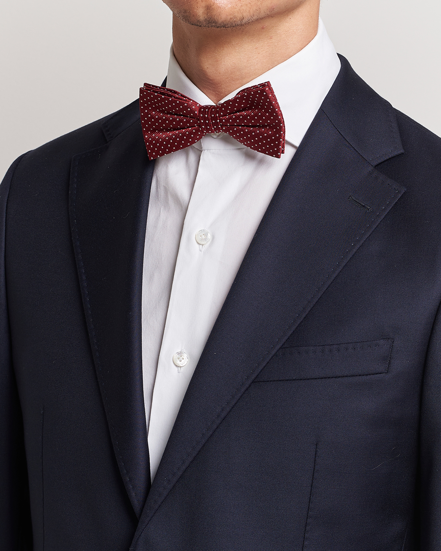 Homme | Amanda Christensen Micro Dot Pre Tie Silk Wine Red | Amanda Christensen | Micro Dot Pre Tie Silk Wine Red