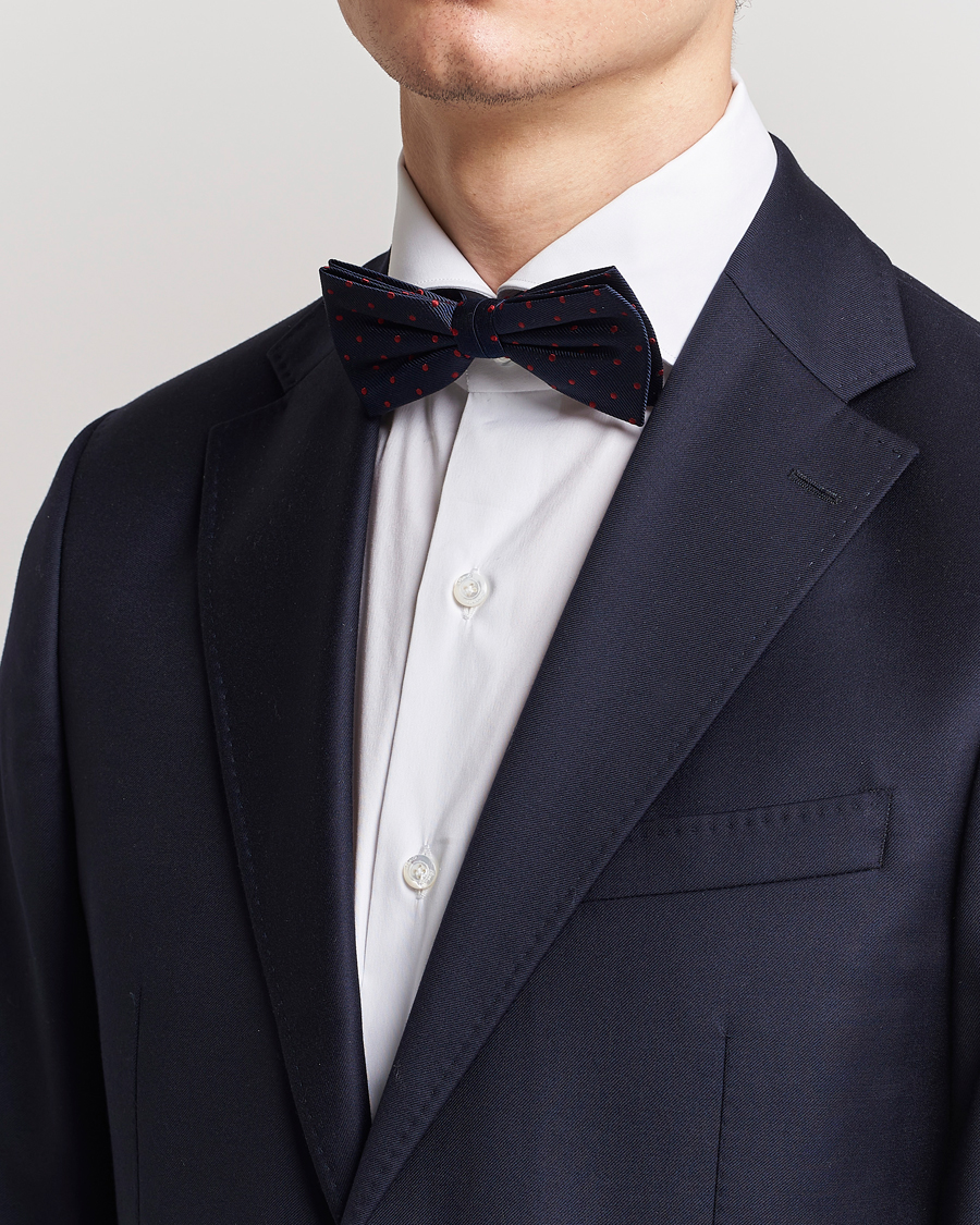 Homme | Amanda Christensen Dot Pre Tie Silk Navy/Wine | Amanda Christensen | Dot Pre Tie Silk Navy/Wine