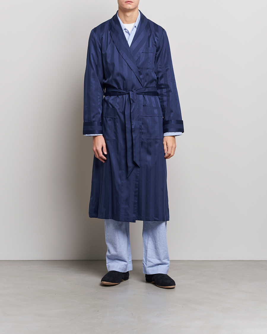 Homme | Peignoirs Et Pyjamas | Derek Rose | Striped Cotton Satin Dressing Gown Navy/Navy