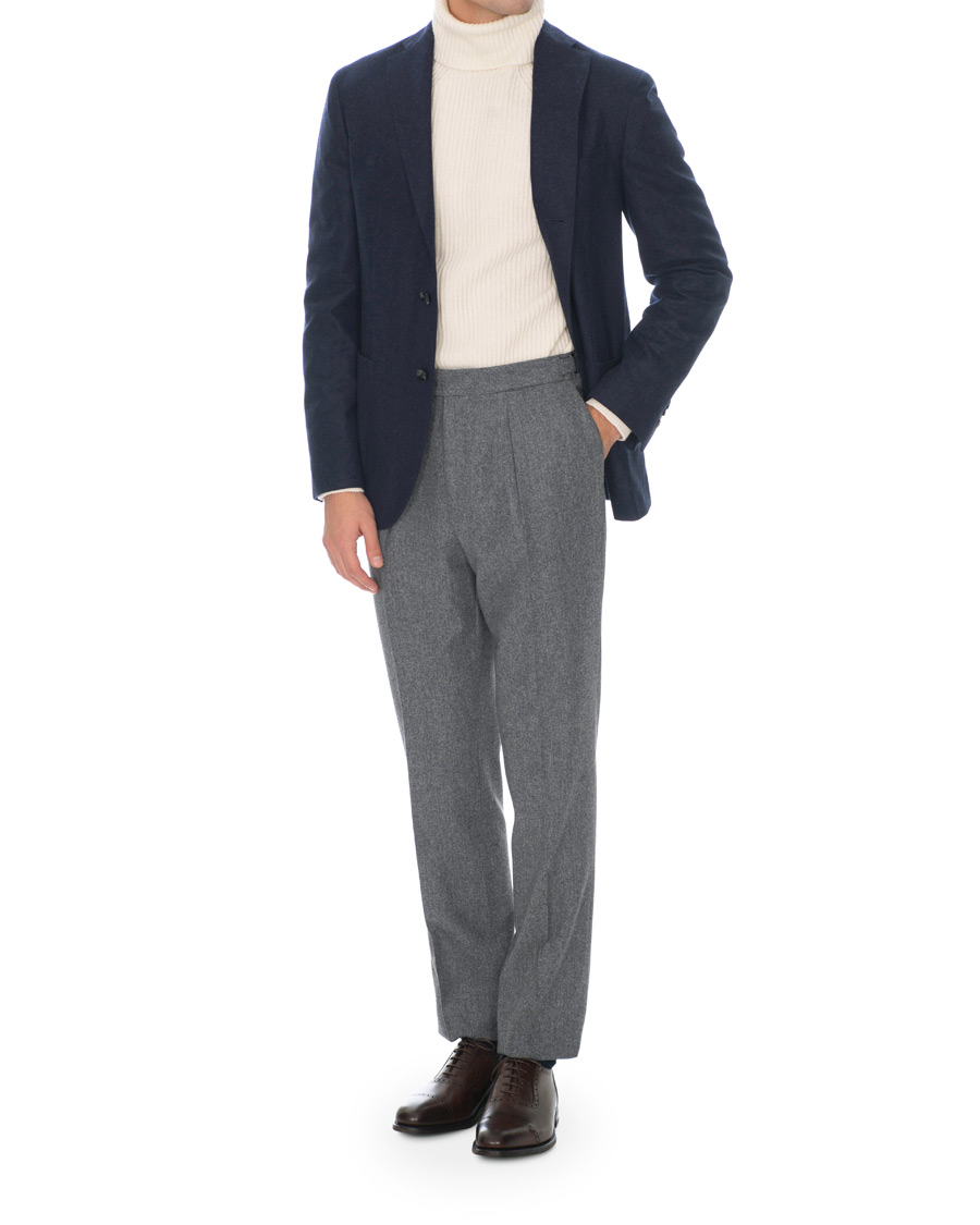 Homme | Pantalons | Berg&Berg | Arnold Pleated Side Adjuster Flanell Trousers Mid Grey