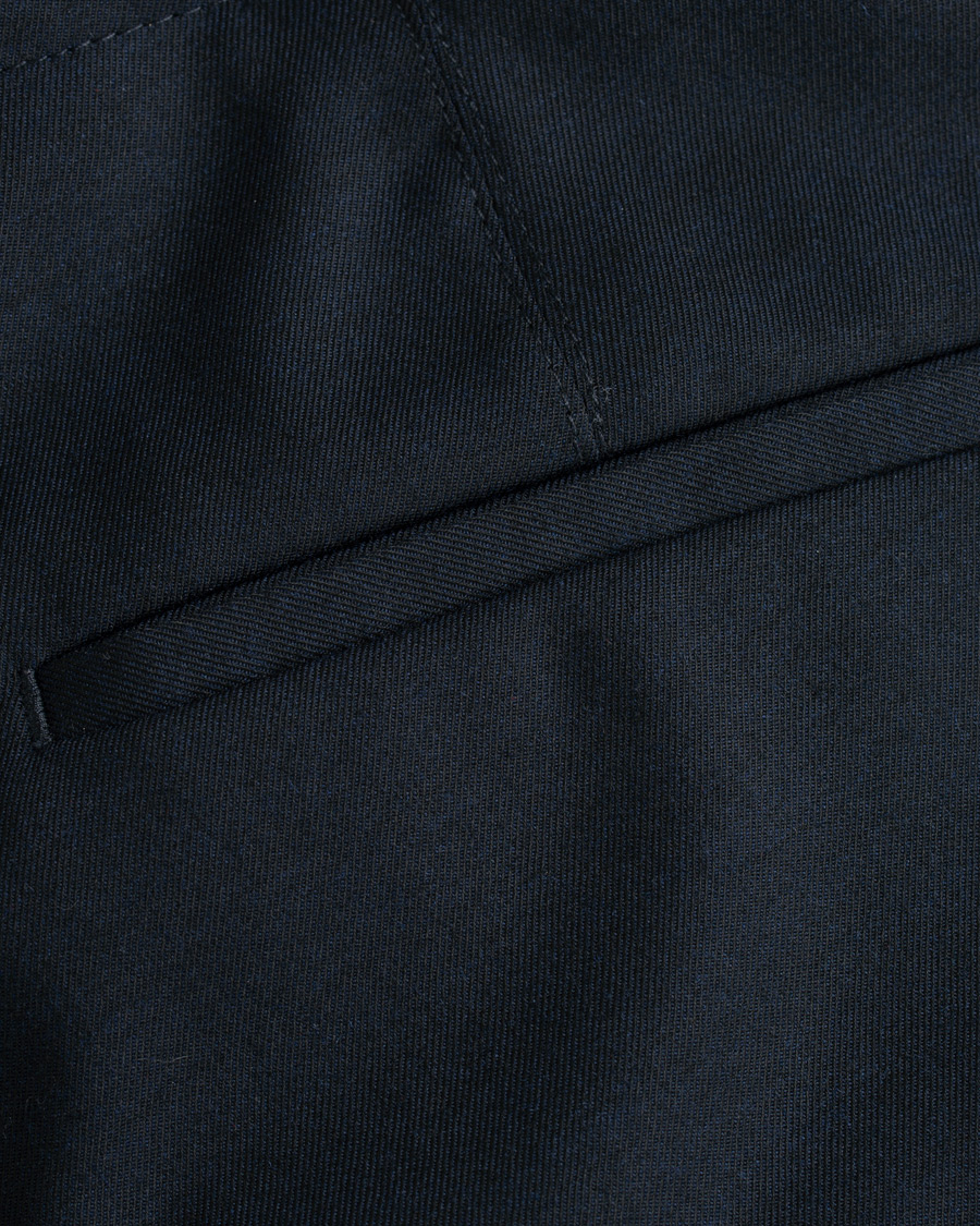 Homme | Pantalons | Tiger of Sweden | Tarine Cropt Pleated Trousers Navy