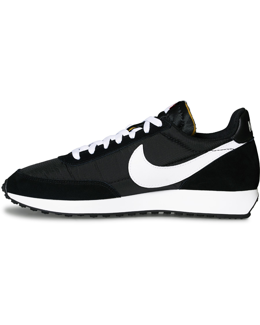 nike tailwind black