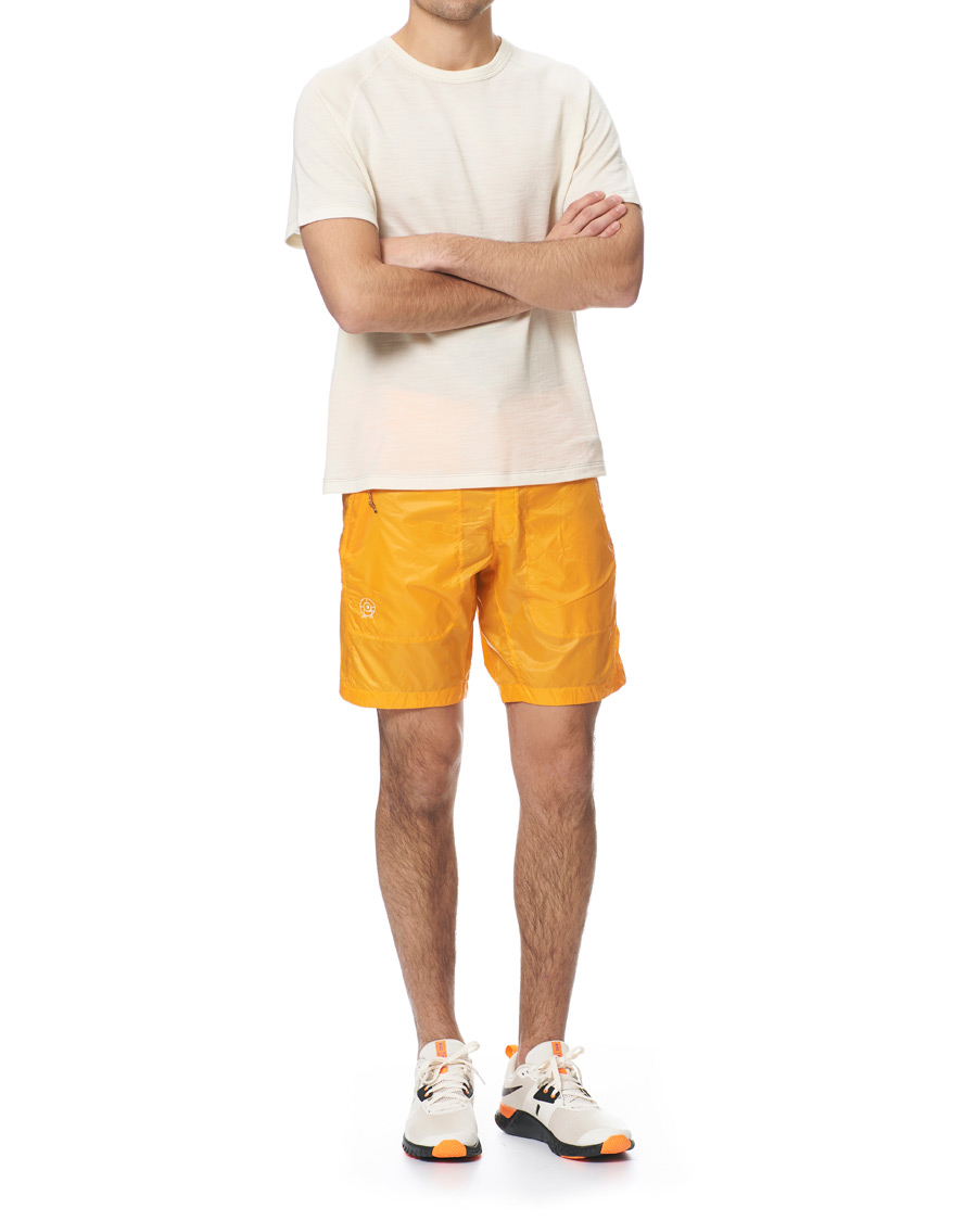 Homme | Shorts | Peak Performance | Ben Gorham Windbreaker Shorts Orange