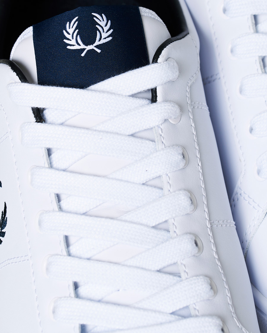 Homme | Fred Perry B722 Leather Sneaker White/Navy | Fred Perry | B722 Leather Sneaker White/Navy