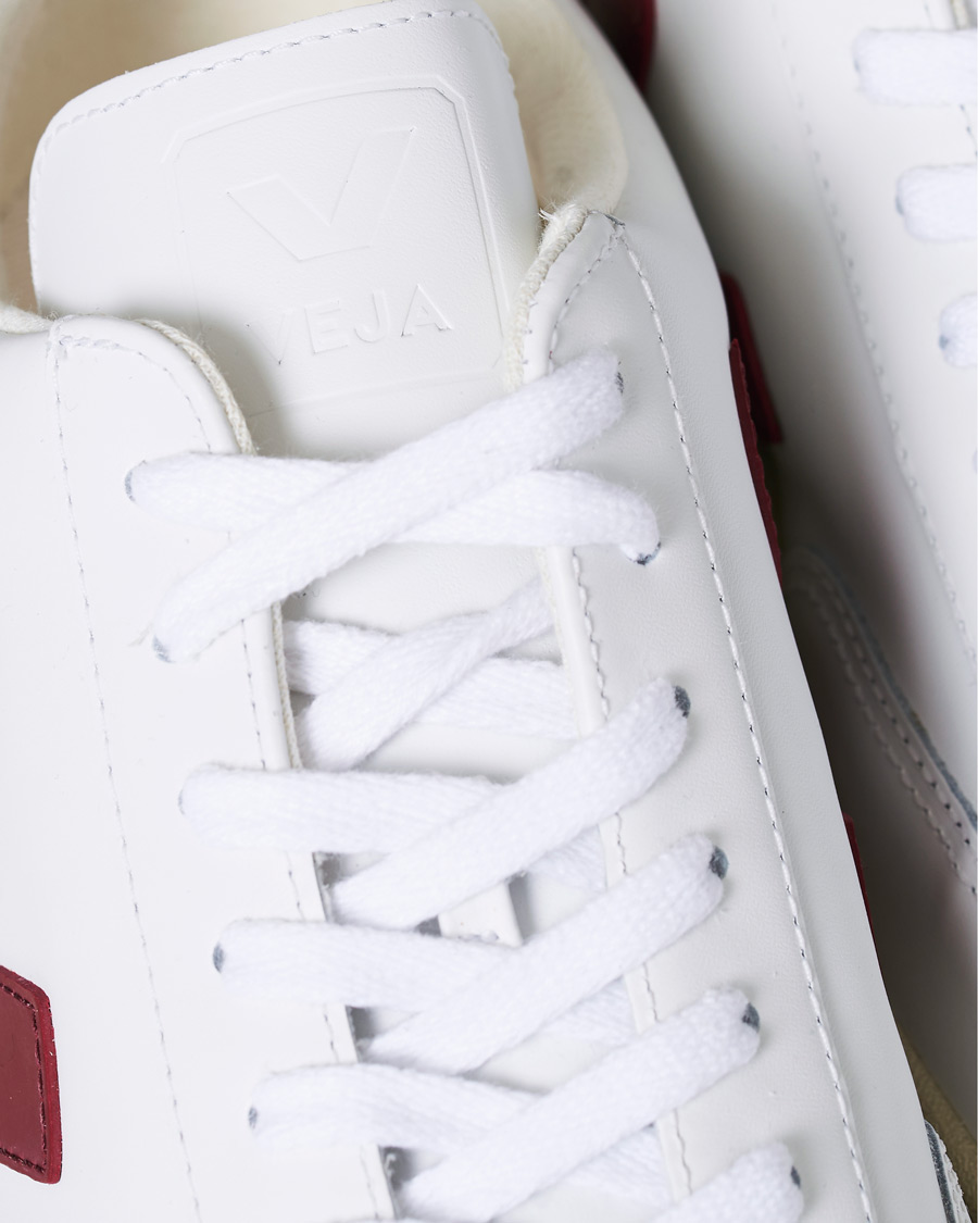 Homme | Veja V-12 Leather Sneaker White Marsala/Nautico | Veja | V-12 Leather Sneaker White Marsala/Nautico