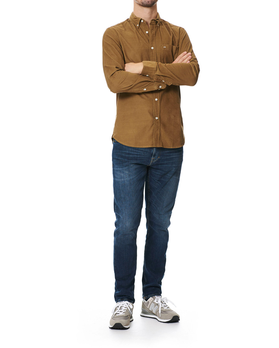 Homme | Chemises | Calvin Klein | Fine Corduroy Button Down Shirt Caramel