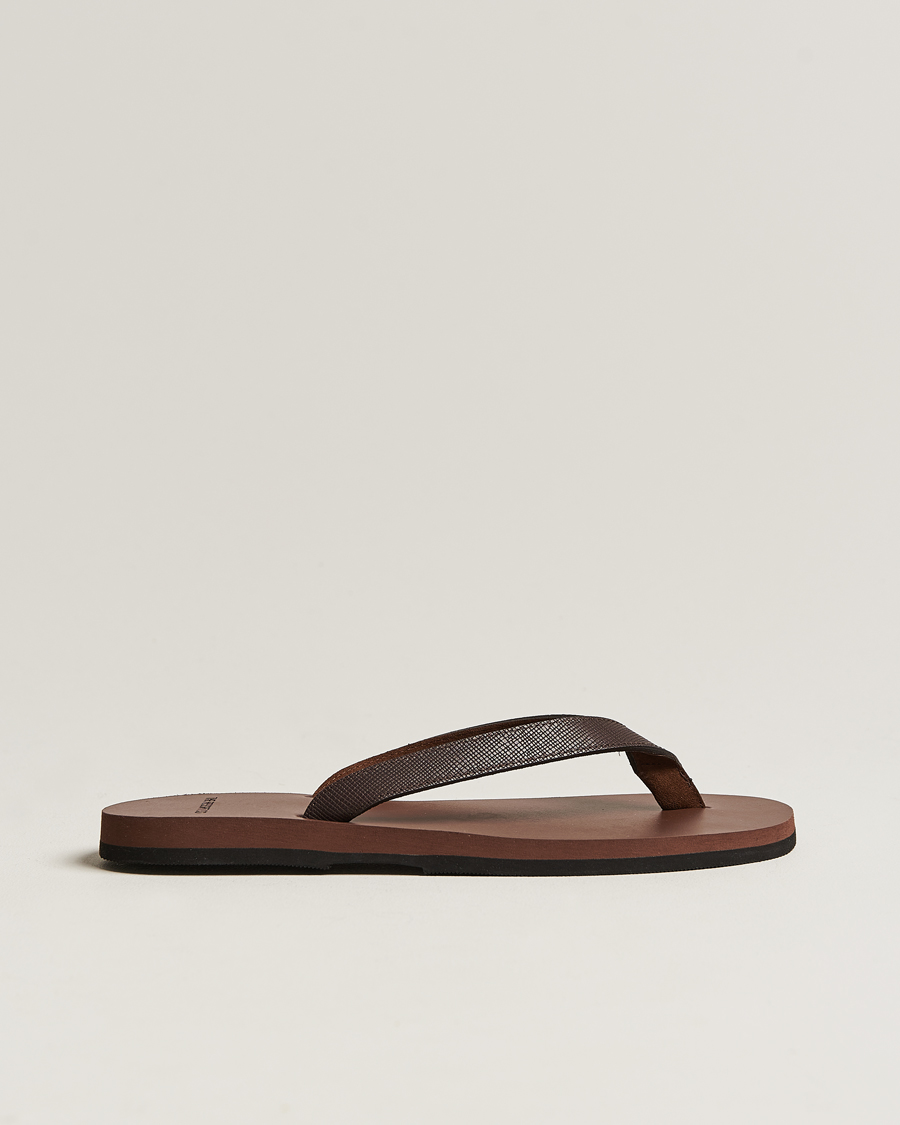 Homme | The Resort Co Saffiano Leather Flip-Flop Brown | The Resort Co | Saffiano Leather Flip-Flop Brown