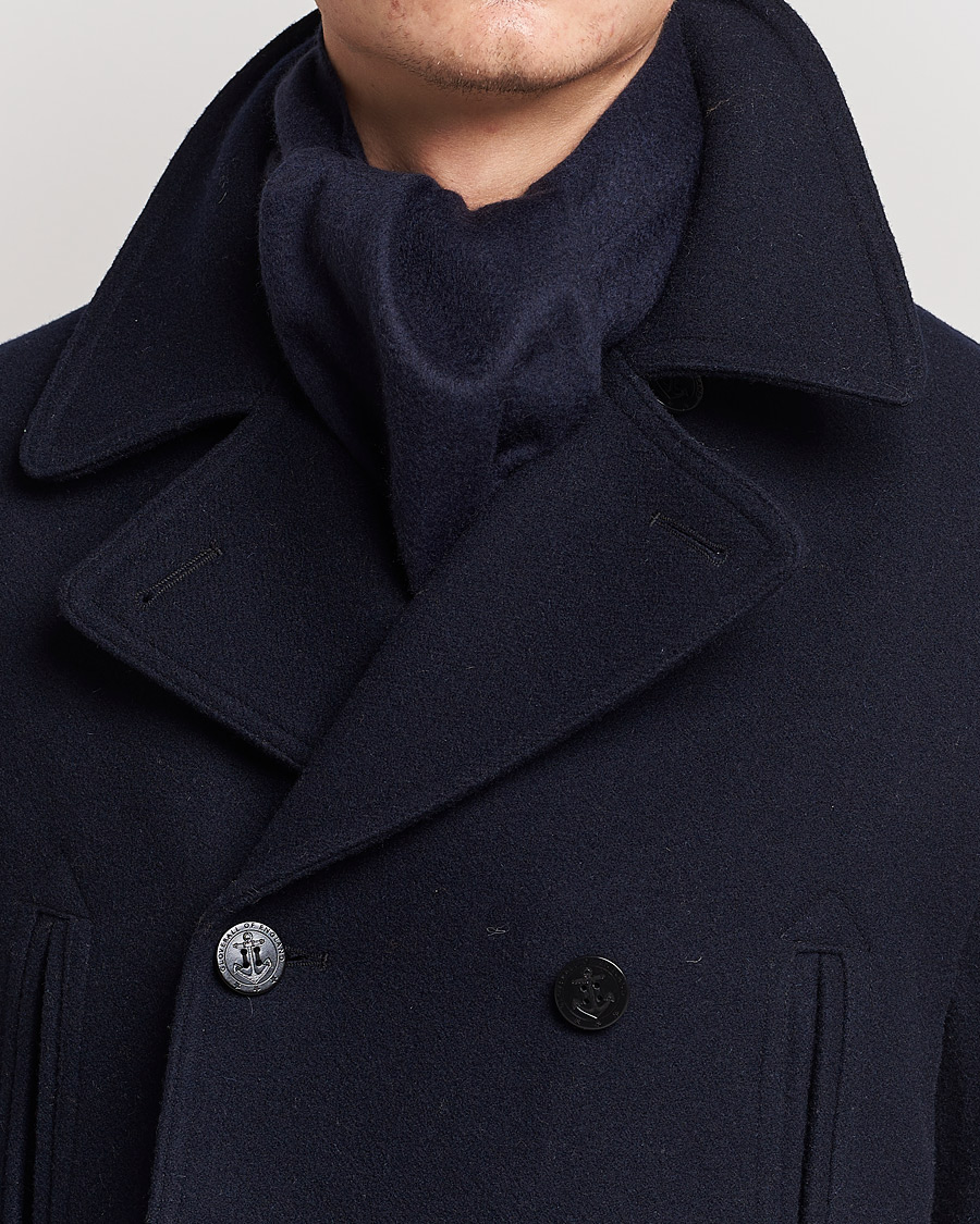 Homme | Johnstons of Elgin Cashmere Scarf Dark Navy | Johnstons of Elgin | Cashmere Scarf Dark Navy