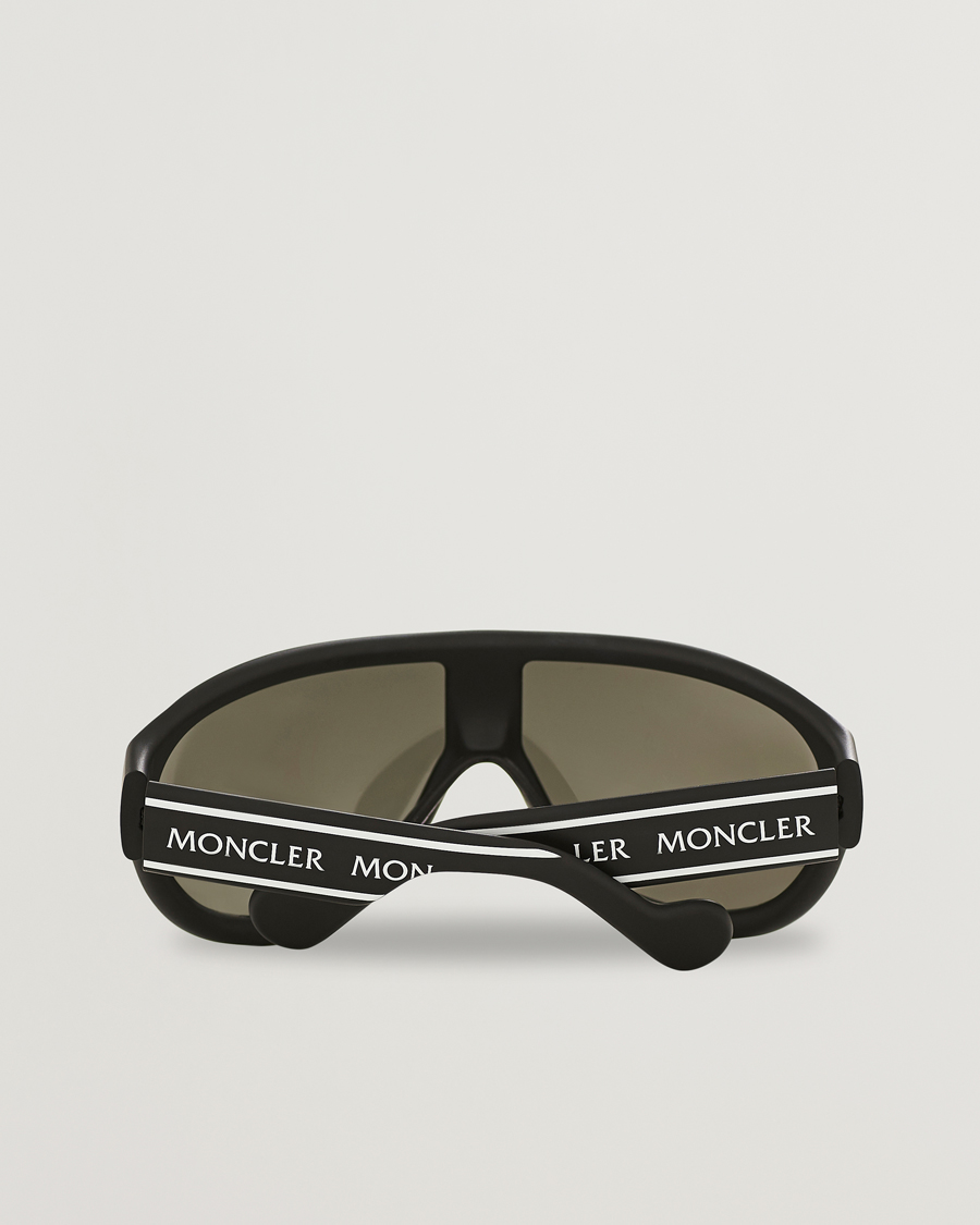 Homme | Moncler Lunettes ML0106 Sunglasses Matte Black | Moncler Lunettes | ML0106 Sunglasses Matte Black