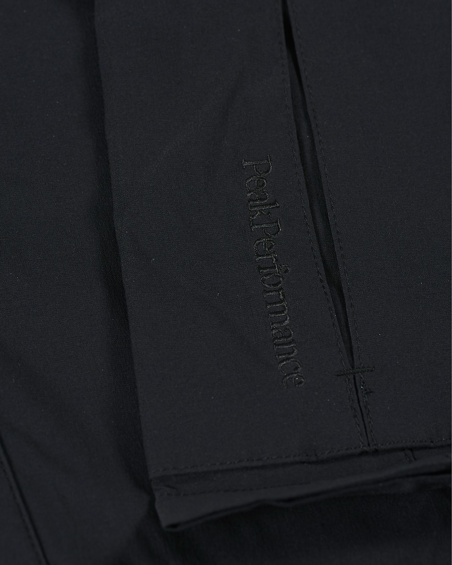 Homme | Shorts | Peak Performance | Moment Cargo Shorts Black