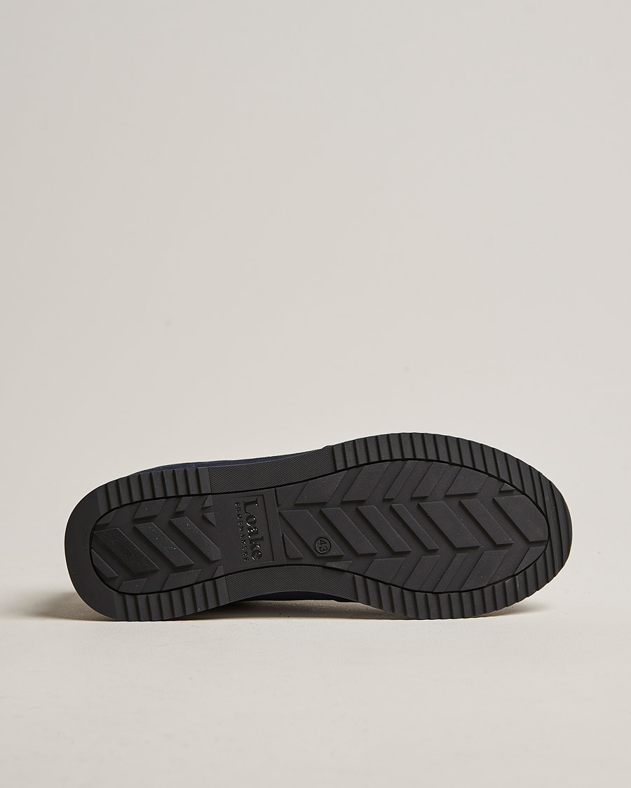 Homme | Baskets | Loake Shoemakers | Bannister Running Sneaker Navy Suede
