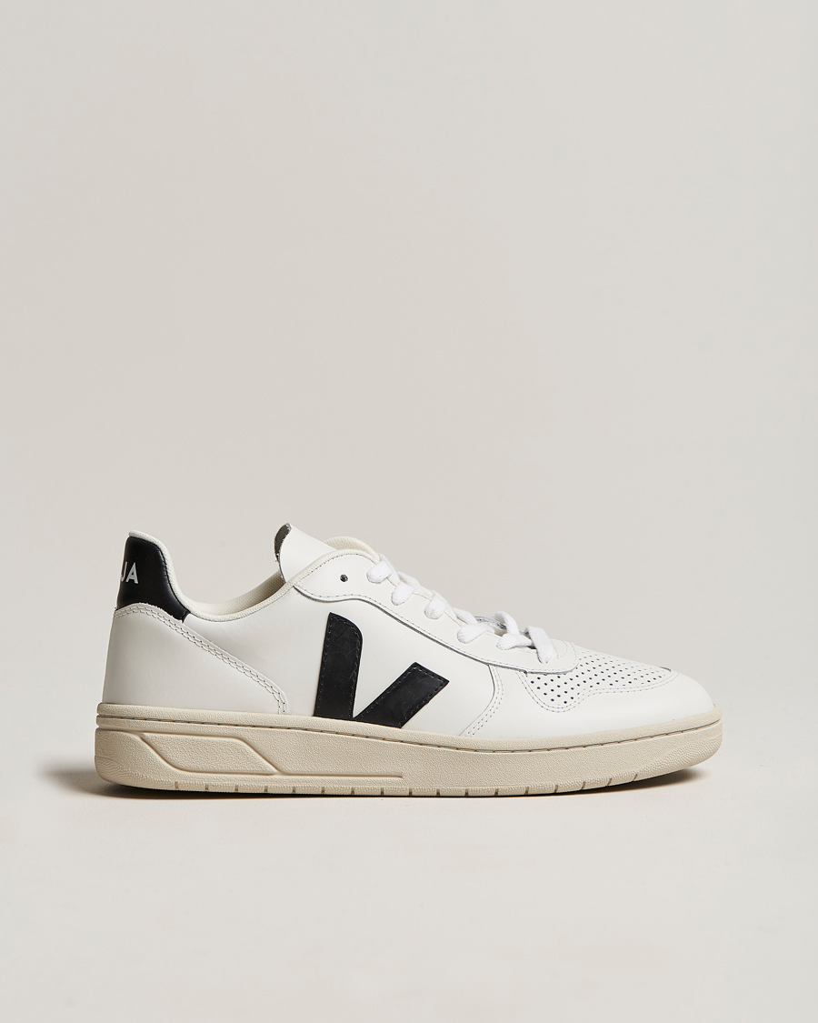 Homme | Veja V-10 Leather Sneaker Extra White/Black | Veja | V-10 Leather Sneaker Extra White/Black