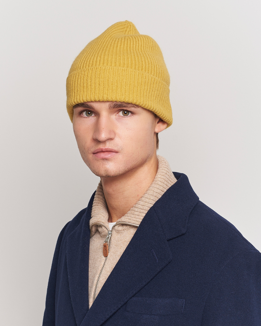 Homme | Bonnets | Le Bonnet | Lambswool/Caregora Beanie Mustard