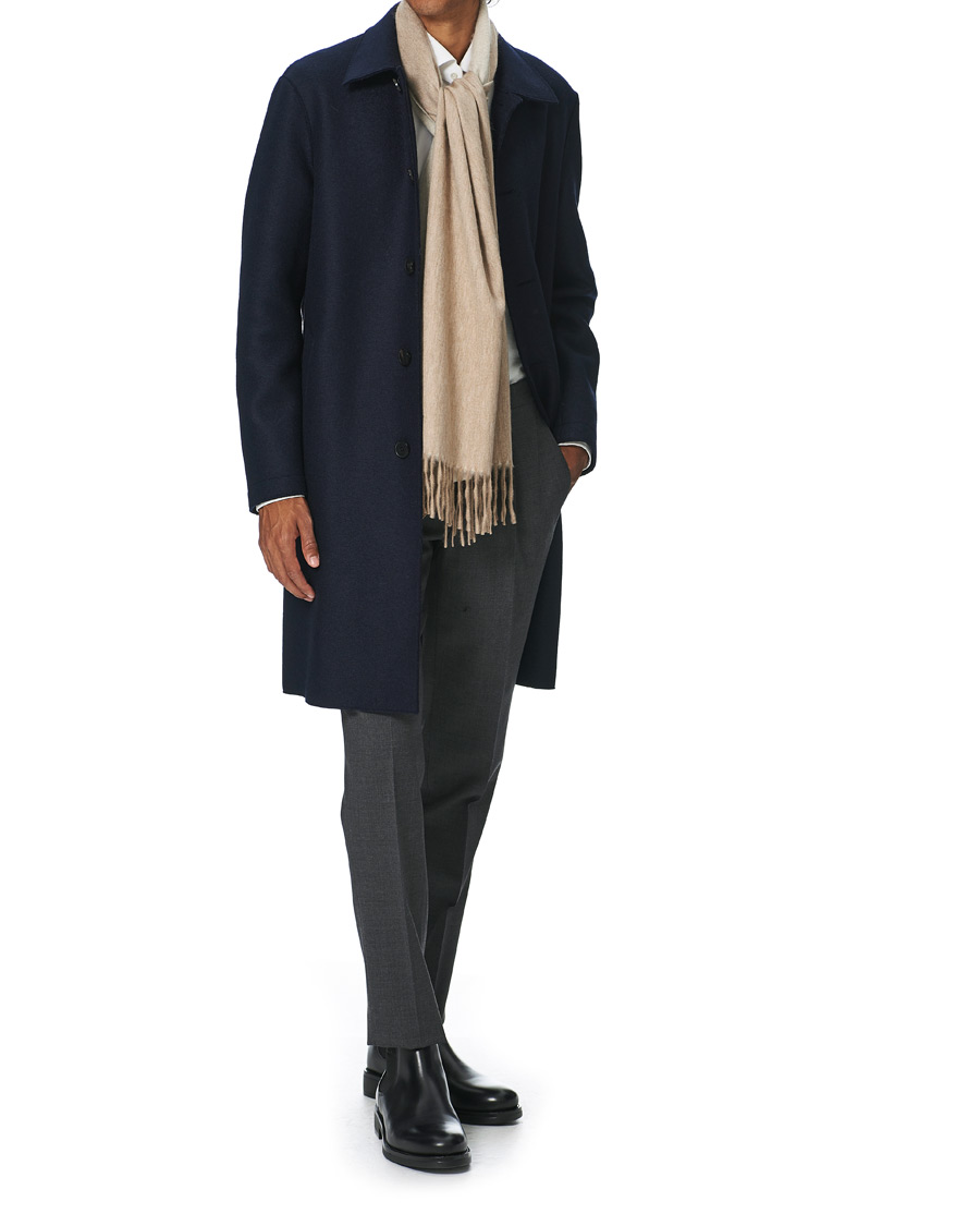 Homme | Begg & Co Arran Reversible Cashmere Scarf Stone/White | Begg & Co | Arran Reversible Cashmere Scarf Stone/White