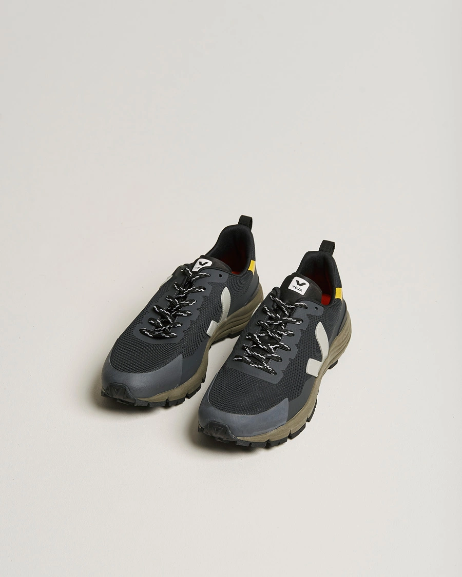 Homme | Contemporary Creators | Veja | Dekkan Vibram Running Sneaker Black Oxford/Grey Tonic