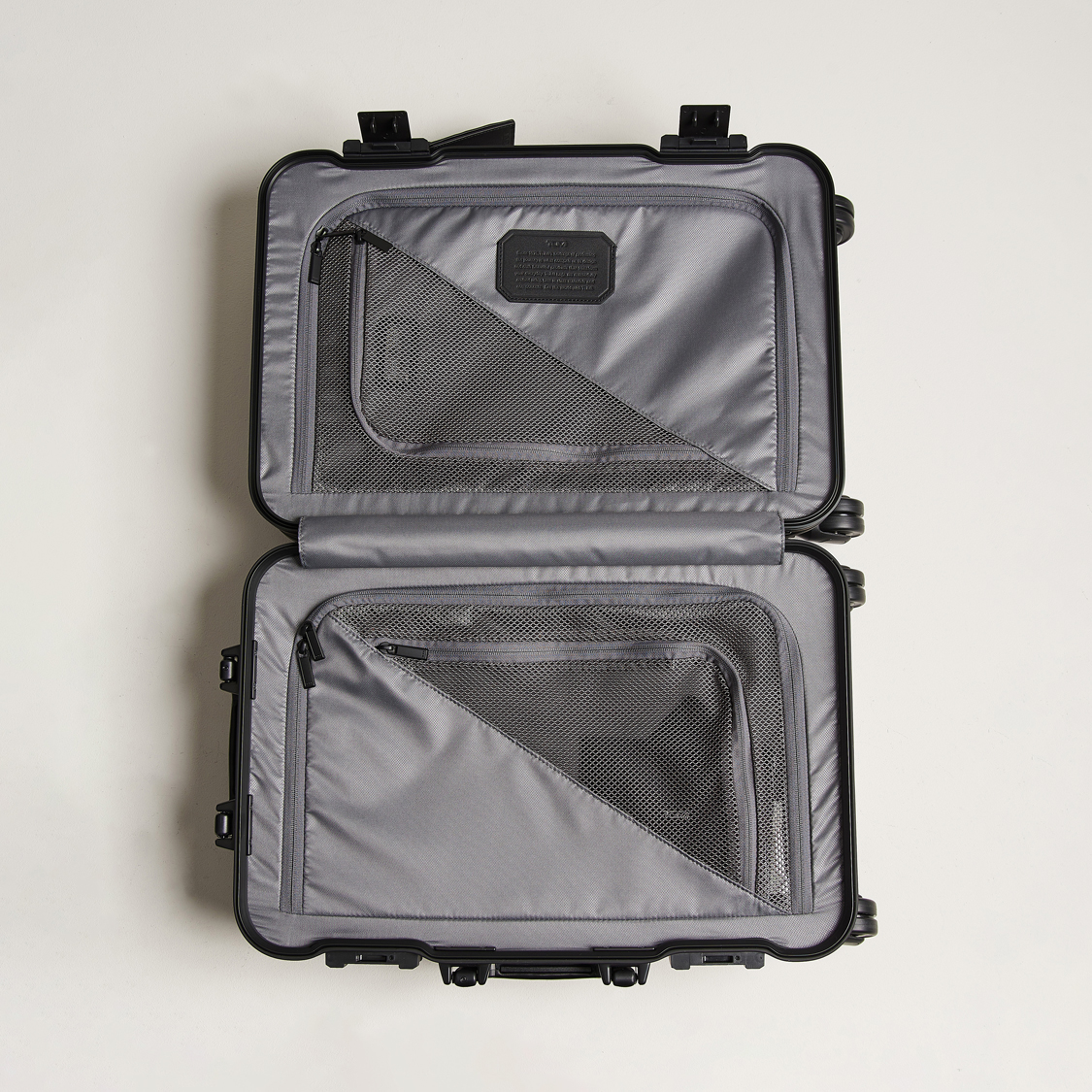 Homme | Sacs | TUMI | International Carry-on Aluminum Trolley Matte Black