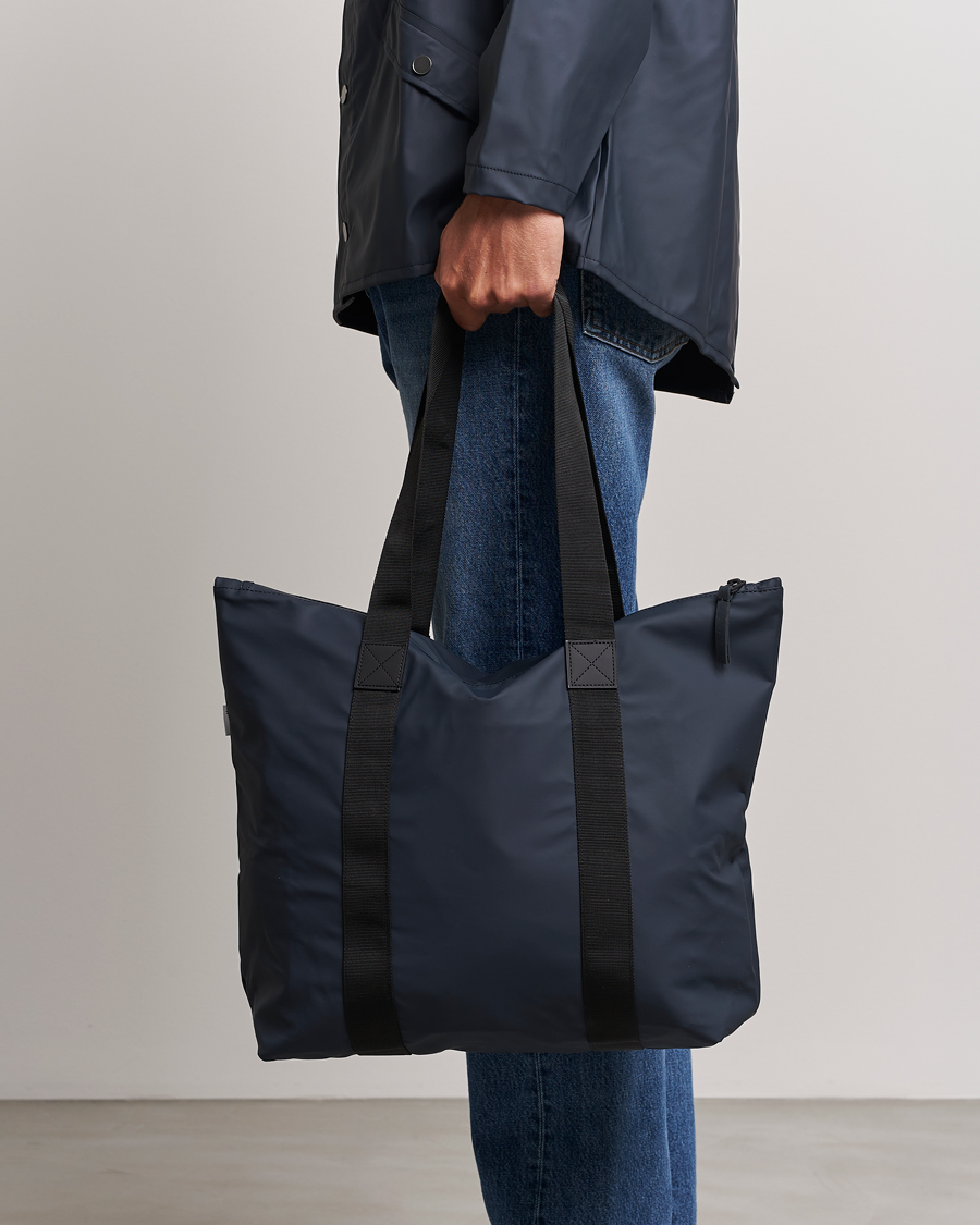 Homme | RAINS Tote Bag Rush Navy | RAINS | Tote Bag Rush Navy