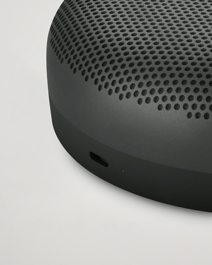 Homme | Bang & Olufsen Beosound A1 2nd Gen Waterproof Speaker Black Anthracite | Bang & Olufsen | Beosound A1 2nd Gen Waterproof Speaker Black Anthracite
