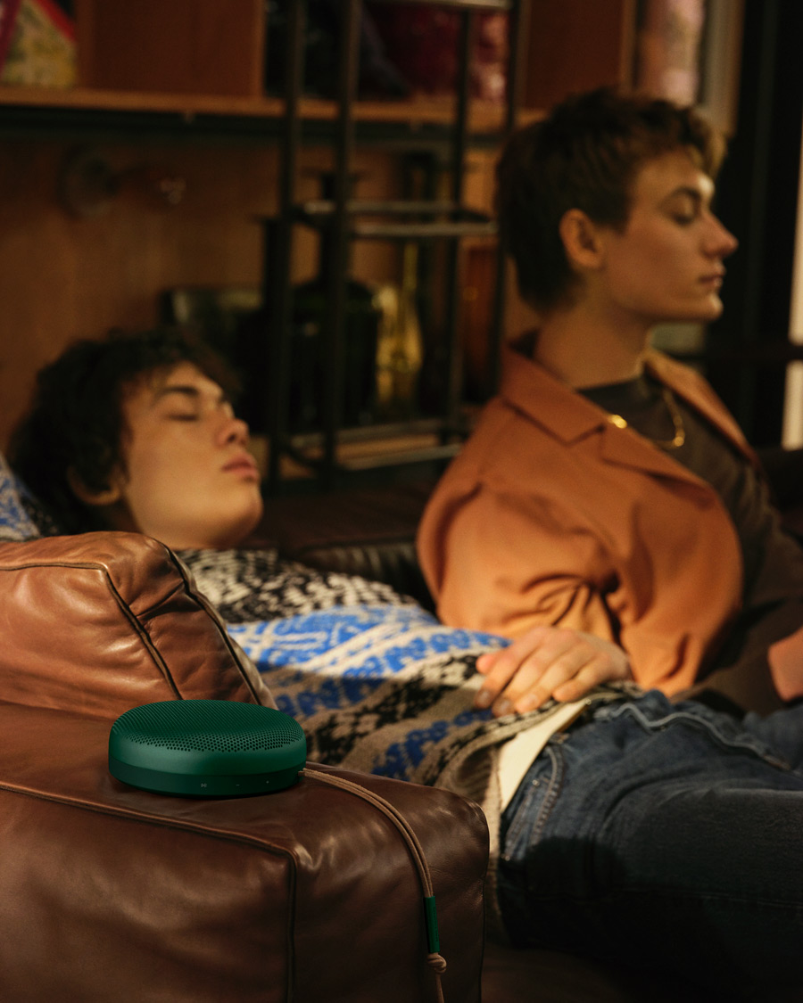 Homme | Bang & Olufsen Beosound A1 2nd Gen Waterproof Speaker Green | Bang & Olufsen | Beosound A1 2nd Gen Waterproof Speaker Green