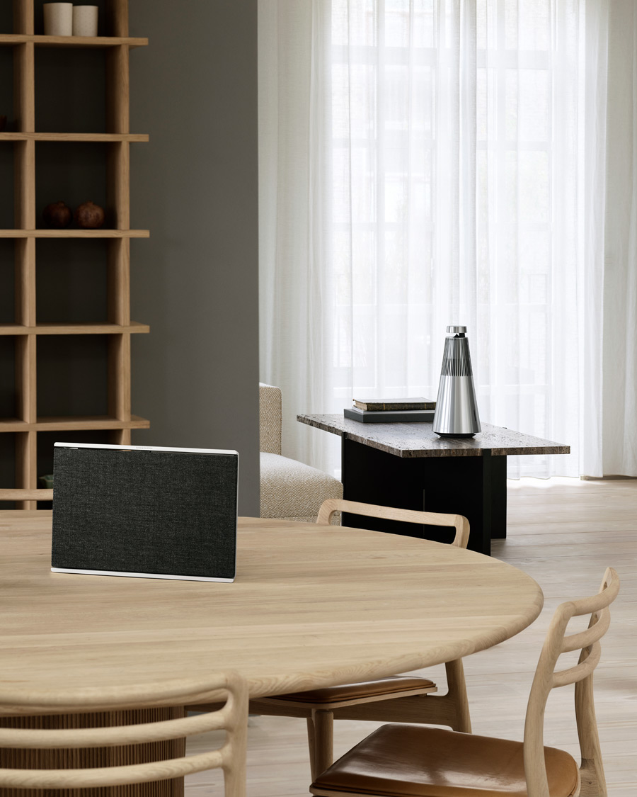 Homme | Bang & Olufsen Beosound Level Portable Wifi Speaker Natural/Dark Grey | Bang & Olufsen | Beosound Level Portable Wifi Speaker Natural/Dark Grey