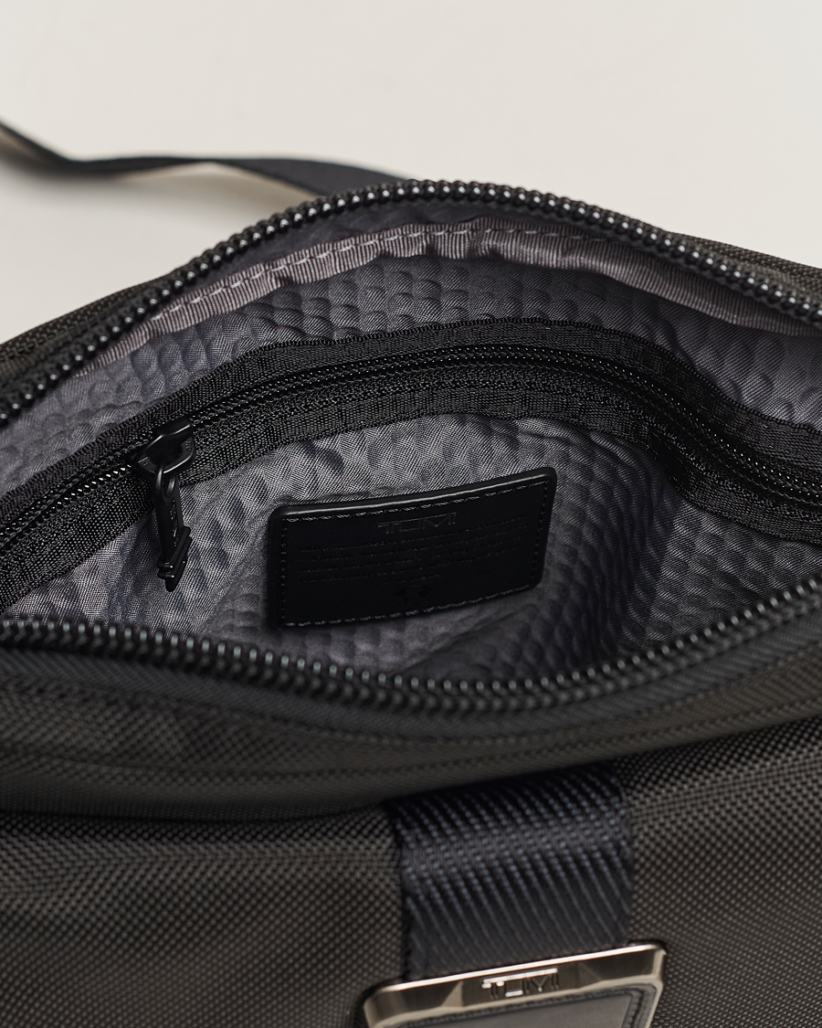 Homme | TUMI Alpha Bravo Junior Crossbody Black | TUMI | Alpha Bravo Junior Crossbody Black