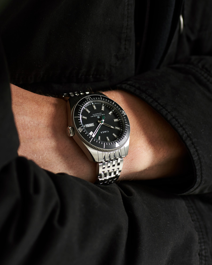 Homme |  | Timex | Waterbury Diver Automatic 40mm Steel/Black Dial