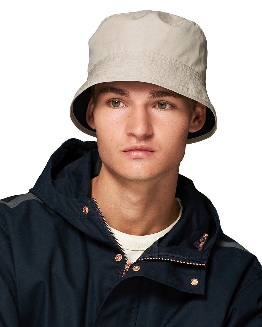 Homme | Private White V.C. Reversible Ventile Bucket Hat Stone | Private White V.C. | Reversible Ventile Bucket Hat Stone