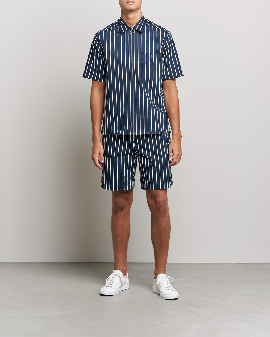 Homme | Shorts | J.Lindeberg | Earl Stripe Resort Shorts Navy
