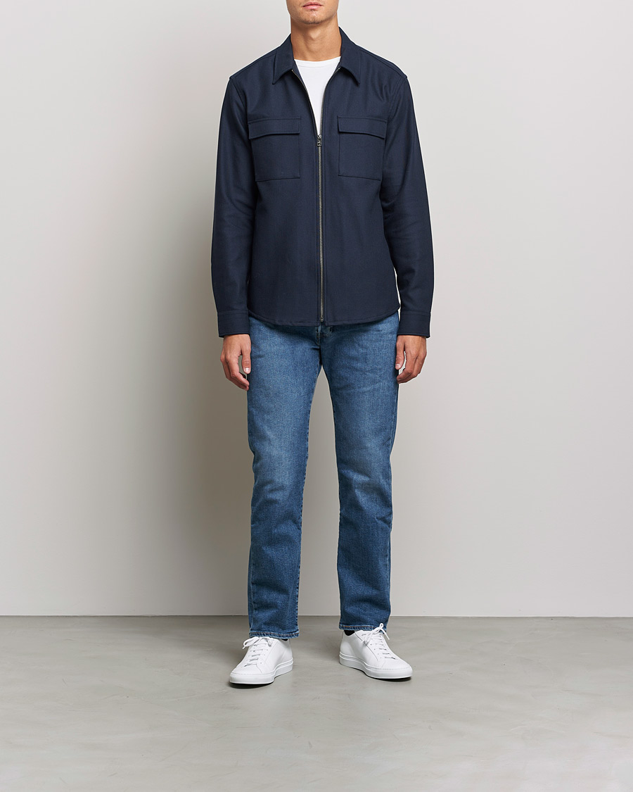 Homme | Chemises | Tiger of Sweden | Noel P Herringbone Shirt Night Blue